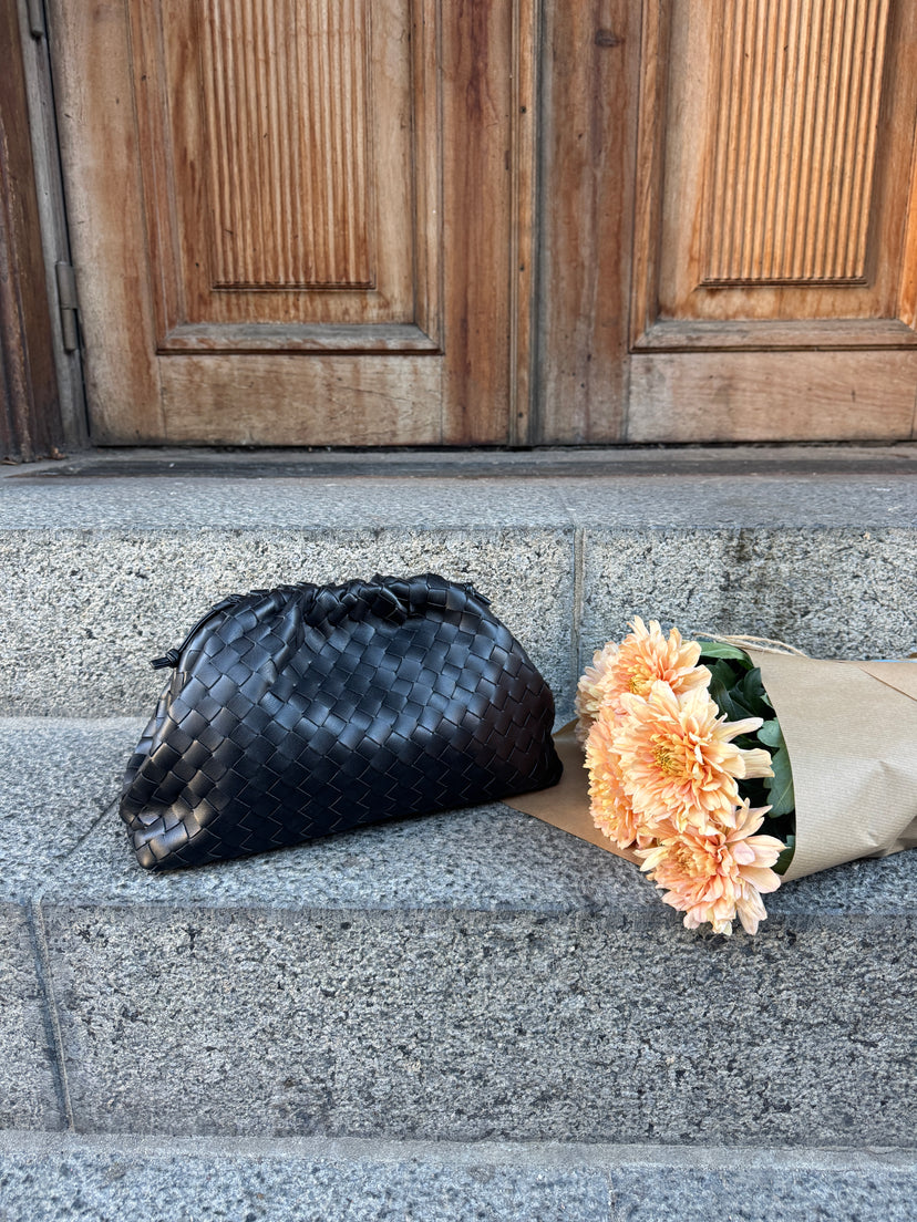 Aya Large Clutch - Black