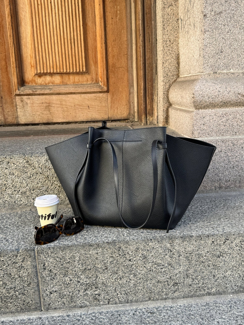 Andrea Strap Bag - Black
