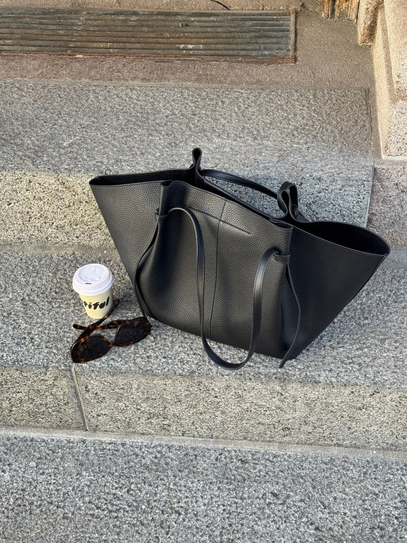 Andrea Strap Bag - Black
